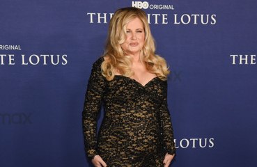 Jennifer Coolidge admits she's 'always' falling in love with 'angry chefs' in her waitress days