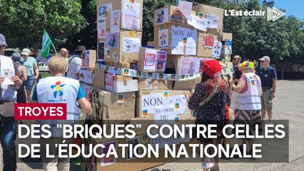 Des "briques" contre celles de l'Éducation Nationale