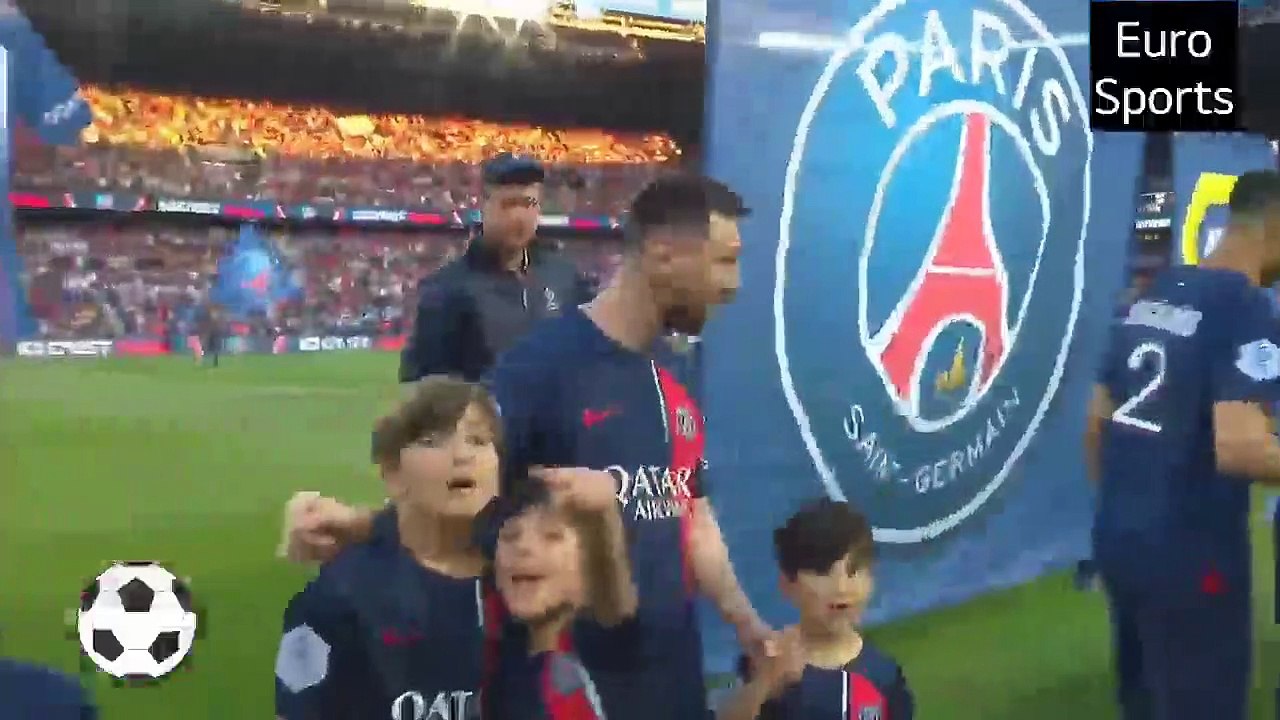 PARIS SAINT-GERMAIN - CLERMONT FOOT 63 (2 - 3) - Highlights - (PSG - CF63) 2022-2023