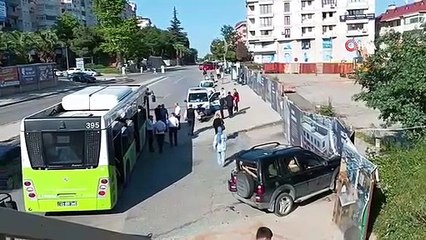 Accident d'autobus municipal, conducteur blessé