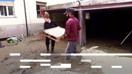 Sforzacosta nel fango, il giorno dopo la bomba d'acqua: "Abbiamo perso tutto"