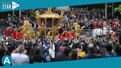 Elizabeth II : pourquoi sa dernière apparition au balcon de Buckingham a failli ne pas se produire