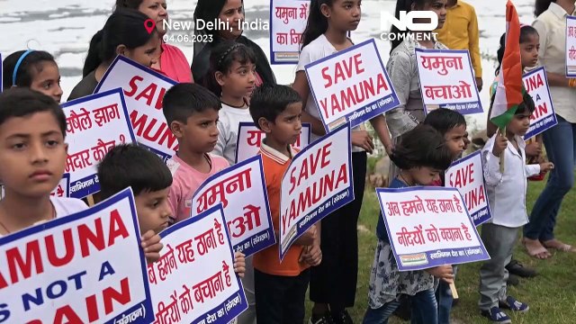 Ινδία: Τεράστια ανθρώπινη αλυσίδα κατά μήκος ποταμιού για την προστασία του περιβάλλοντος
