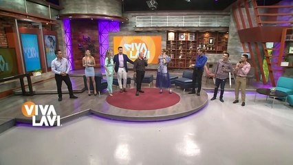 Fans de Natanael Cano se le avientan buscando la foto