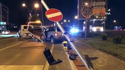 Le conducteur du véhicule qui a heurté le poteau de signalisation à Kocaeli s'est échappé