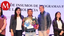Rutilio Escandón entrega insumos para la prevención de la violencia en Chiapas