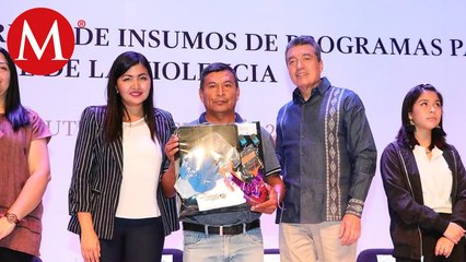 Rutilio Escandón entrega insumos para la prevención de la violencia en Chiapas