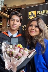 Dato' AC Mizal Bangga Anak Genggam Diploma!