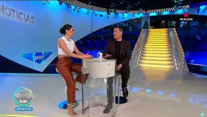 Buscan sustituir las botellas de agua por esferas comestibles