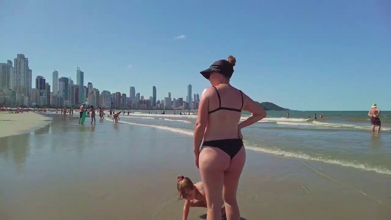 Beach Praia de Balneário Camboriú Brasil   4K UHD-005