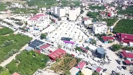 Camion de barbier mobile et 10 stations d'hygiène prises en charge d'Evyap à la zone du tremblement de terre