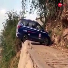 Driver's perfect U turn near ditch on hill #shorts #viral #shortsvideo #video #innovationhub