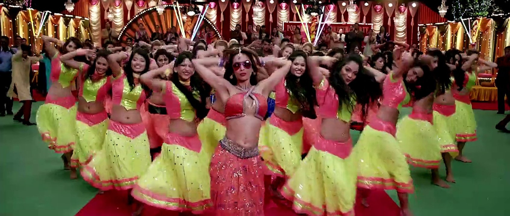 Dolly Ki Doli - HD Hindi Movie Trailer [2015] Sonam Kapoor