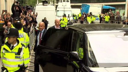 Harry arrives at court to give evidence against The Mirror