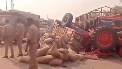 देखिए हाईवे पर कितना भीषण सड़क हादसा, सात लोगों को छू कर निकल गई मौत