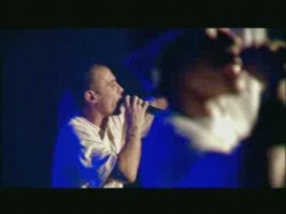 NTM feat. Afrojazz - C'est arrive pres de chez toi (Live)