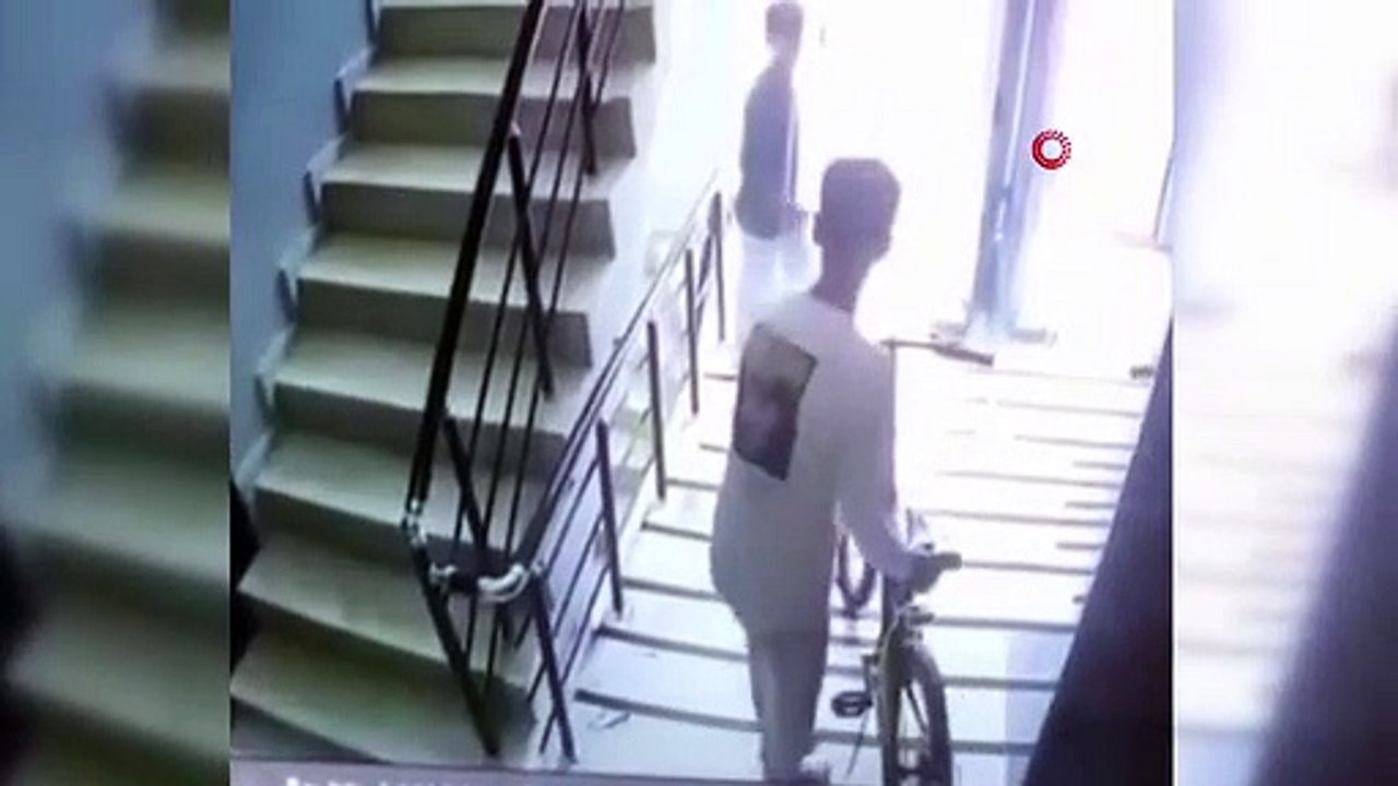 Les moments où deux enfants volent des vélos dans Batman