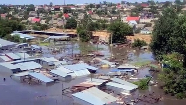 Al menos siete desaparecidos tras la destrucción de la presa de Kajovka en Jersón