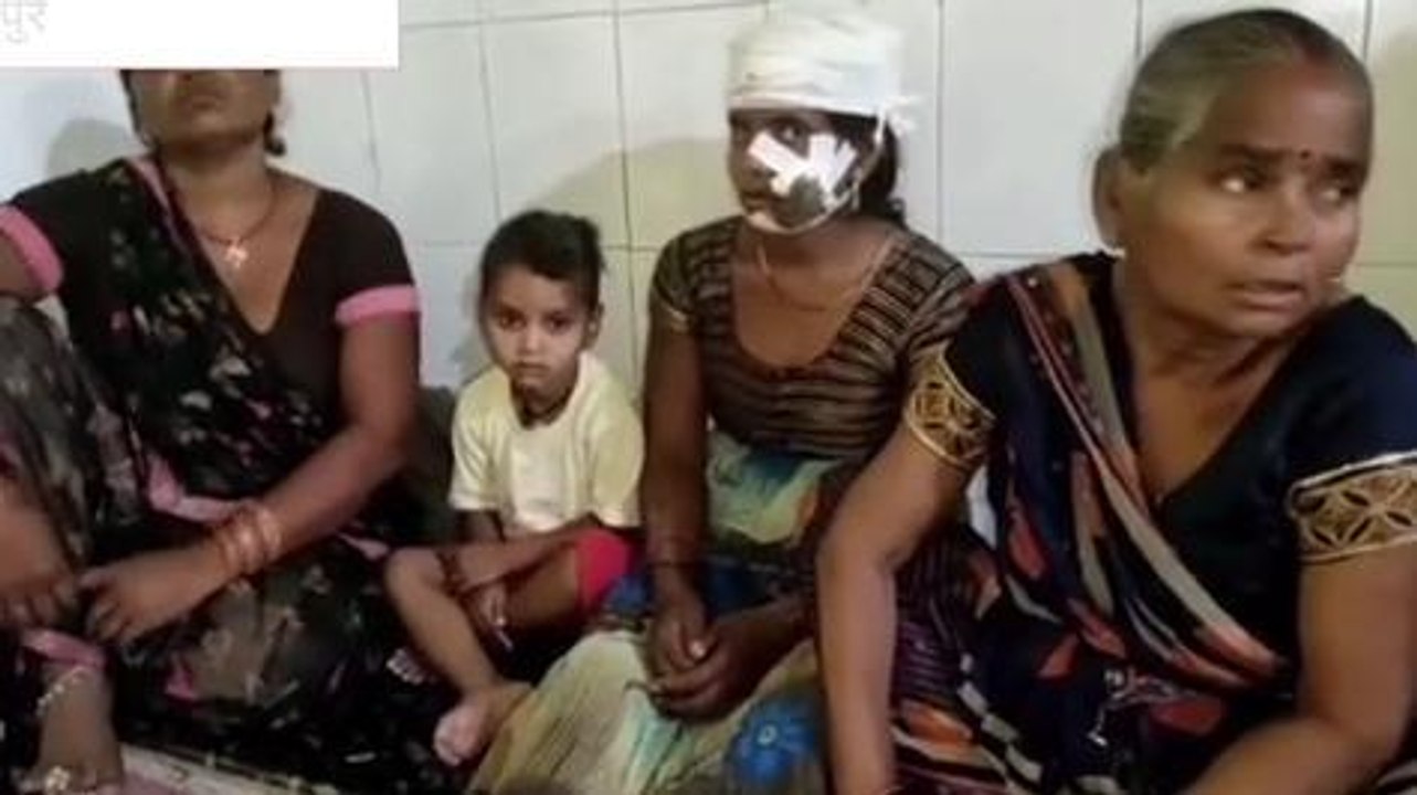 सीतापुर: अचानक भरभरा कर गिरी कच्ची दीवार, मलबे के नीचे दबकर पति-पत्नी घायल