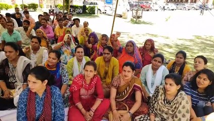 तीन हजार  शिक्षक-कार्मिकोंं का विरोध-बोले.. विभागों के तर्ज पर लागू करें ओपीएस