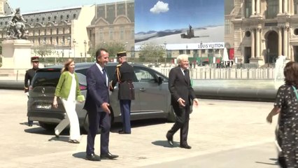 Mattarella e Macron visitano 'Naples a' Paris' al Louvre