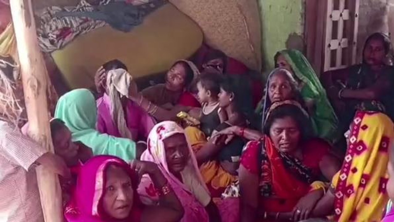 चंदौली: बारातियों से भरी ट्रैक्टर-ट्राली पलटी, दो की मौत कई लोग घायल