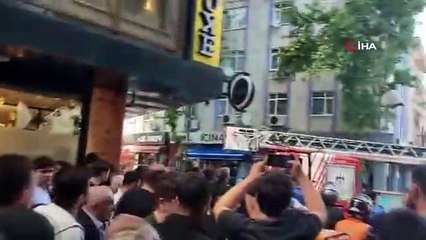 Tadilat yapılan çatı alevlere teslim oldu