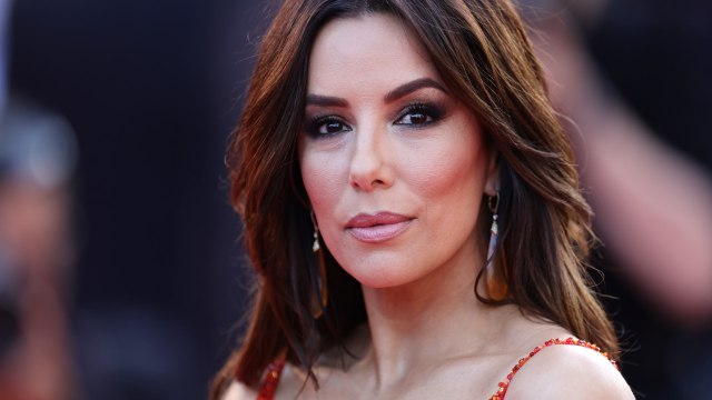 Eva Longoria’s Tangerine Two-Piece Set Is An Instant Mood-Lifter