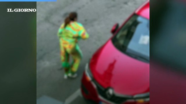 Milano, il furto sventato in corso Buenos Aires fuori da un negozio