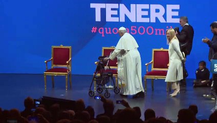 Vaticano confirma que operação do papa foi 'sem complicações'