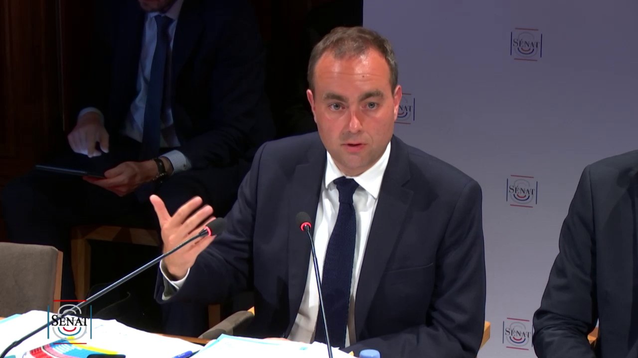 Le porte-avions de nouvelle génération estimé "à 10 milliards d’euros" affirme Sébastien Lecornu