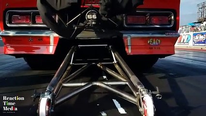 Le pneu d'un dragster filmé au ralenti... déformation incroyable