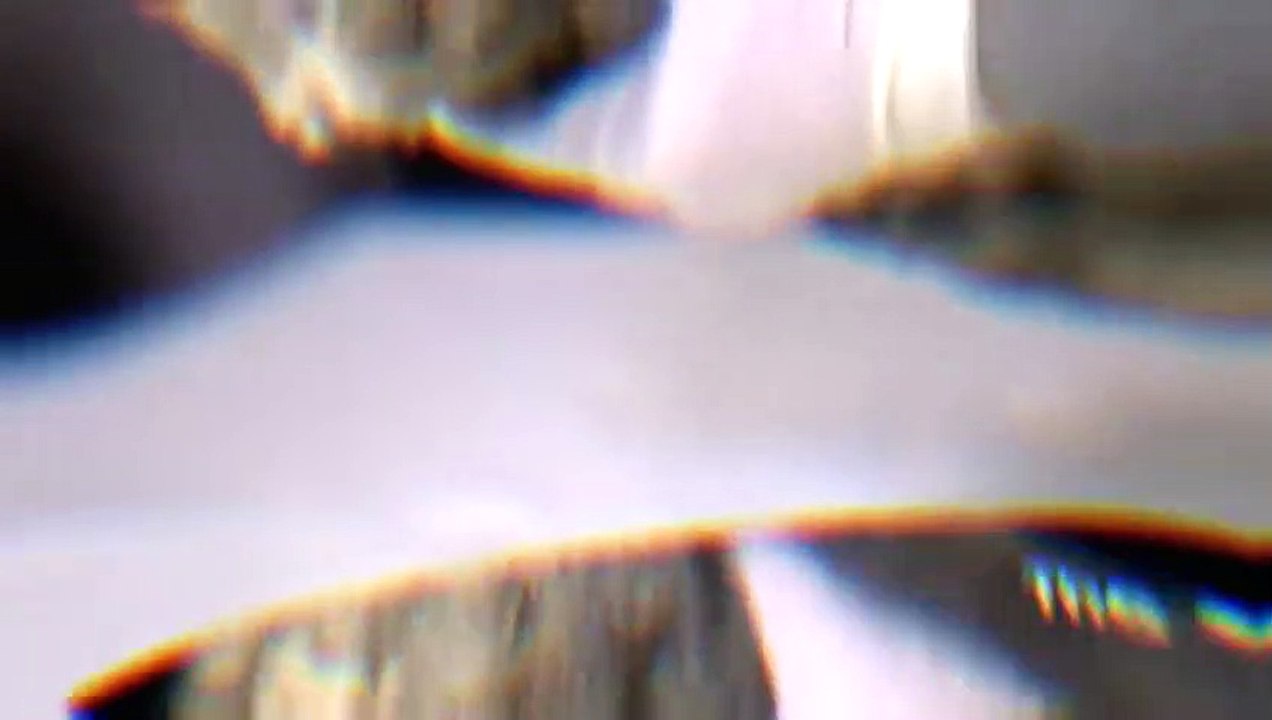 Seltsame Dinge, die im Eis eingefroren gefunden wurden