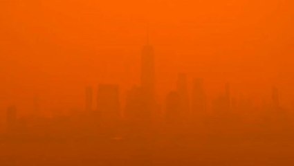 Apocalyptic time-lapse shows New York disappear into orange smoke from Canada wildfires