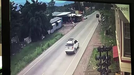 Accidente vial queda grabado por cámaras de seguridad en Honduras