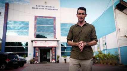 23yo Australian gives thanks after Indonesia frees him over drunken rampage