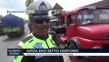 Hilang Kendali, Truk Pengangkut Tanah Tabrak Pembatas Jalan di Klaten