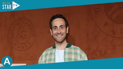 Camille Combal poste un rare selfie avec sa femme et fait une surprenante demande à Stéfanos Tsitsip