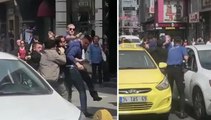 Kadıköy’de iki sürücünün trafikte yumruklu kavgası kamerada