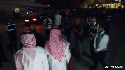 Karim Benzema vola in Arabia Saudita, accolto da star a Gedda
