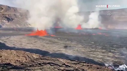 Hawaii'deki Kilauea Yanardağı faaliyete geçti
