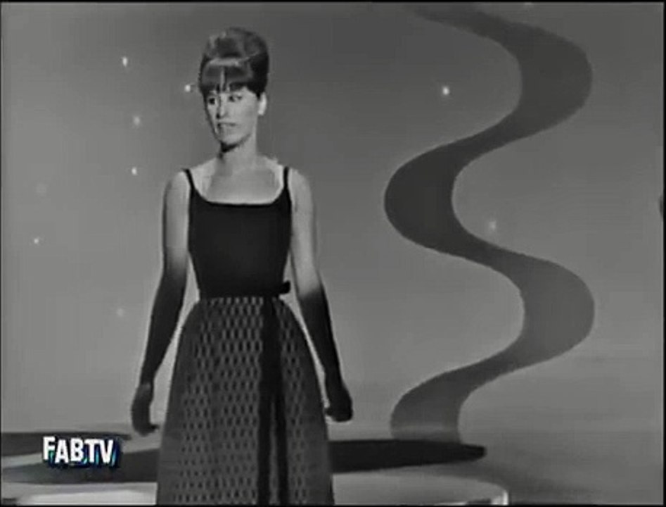 Astrud Gilberto & Stan Getz - "The Girl From Ipanema"