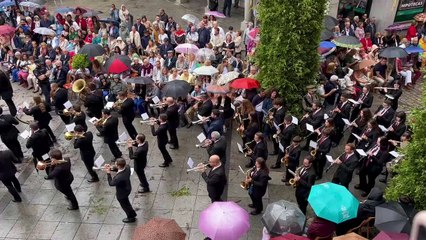 La banda de música Diego Ortiz entra en Zocodover