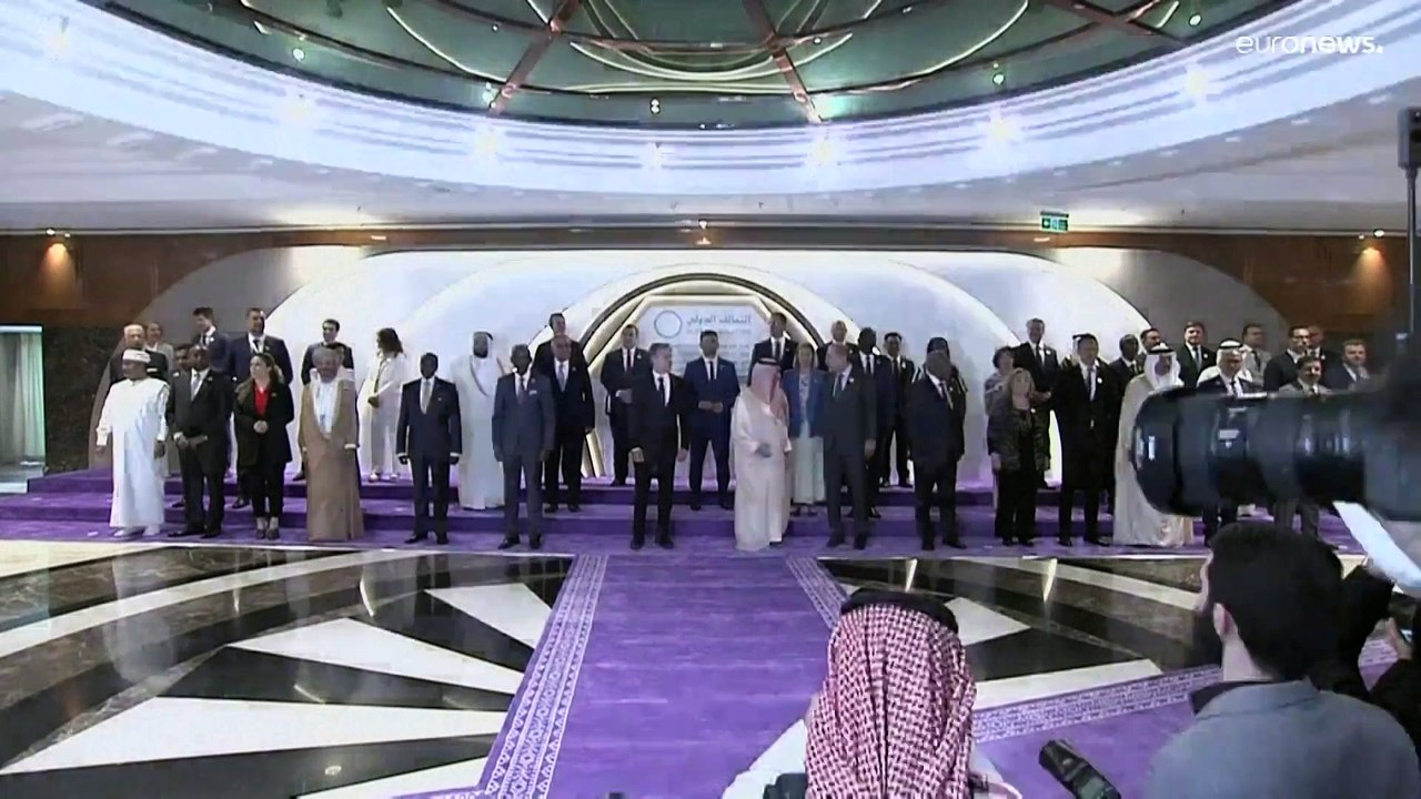 الرياض وواشنطن تحضّان الدول الغربية على استعادة رعاياها الجهاديين وعائلاتهم من سوريا والعراق