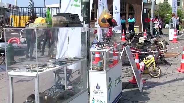 Le nettoyage de la mer a été effectué sur la côte d'Ortaköy dans le cadre de la Journée de la protection de la mer de Marmara