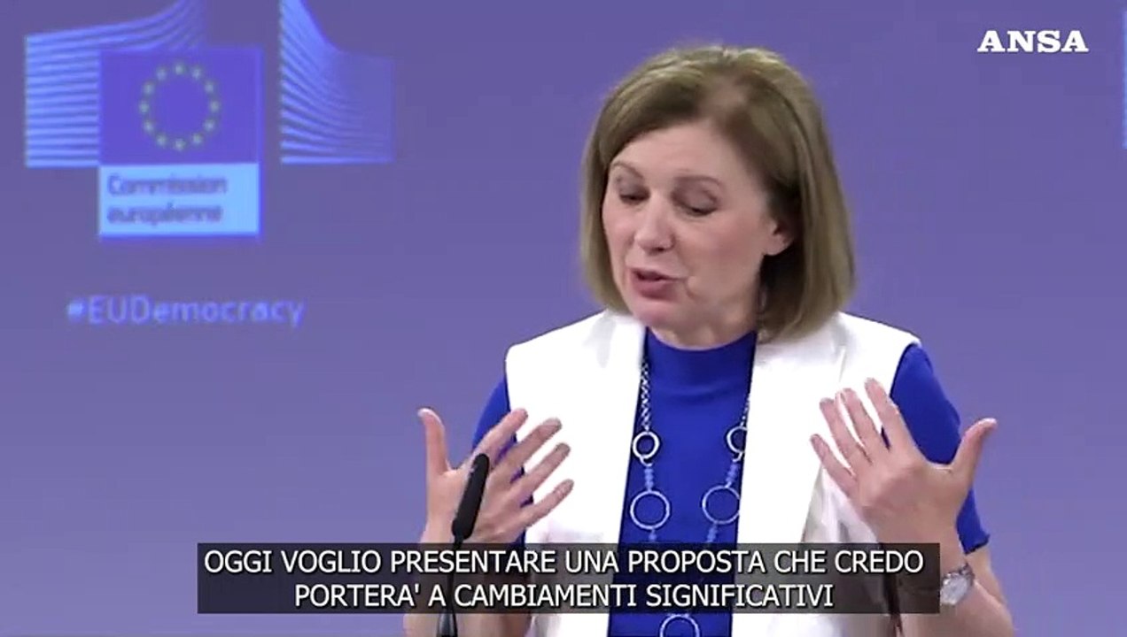 Trasparenza, Jourova: "Norme comuni per la condotta etica interistituzionale per tutti i politici e funzionari Ue"