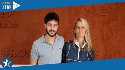 Ben Attal fiancé : il pose avec sa future femme à Roland-Garros !