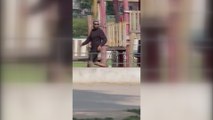 Fransa’da parkta oynayan çocuklara bıçaklı saldırı