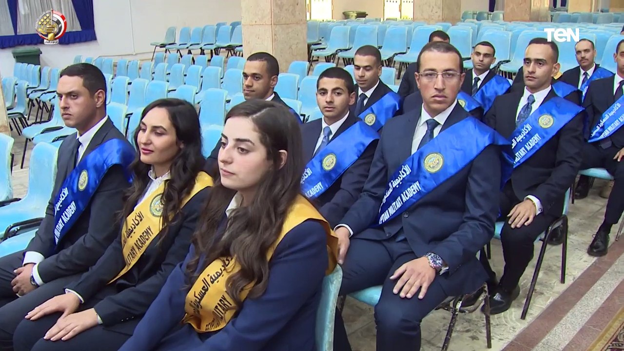 القوات المسلحة تحتفل بتخرج دورة تأهيل الأعضاء المدنيين الدفعة 22 رقابة إدارية بالأكاديمية العسكرية