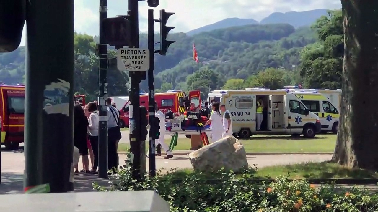 Kleinkinder bei Messerangriff im französischen Annecy verletzt
